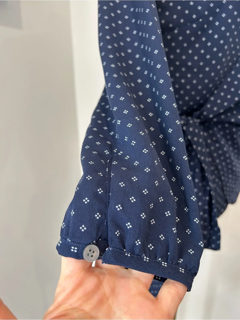 J CREW - Navy Blue Wrap Blouse Foulard Print Size XXS